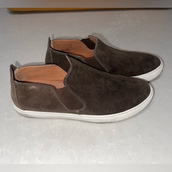 Gentle Souls Brown metallic Slip-On Sneakers GUC - Picture 2 of 9
